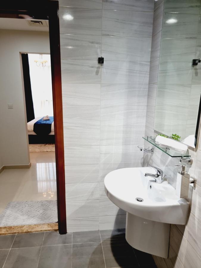 Dunya Tower Luxury And 2 Min Walk To Dubai Mall And Burj Khalifa In Heart Of Downtown Экстерьер фото