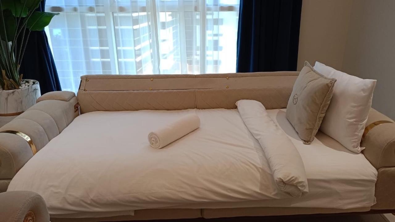 Dunya Tower Luxury And 2 Min Walk To Dubai Mall And Burj Khalifa In Heart Of Downtown Экстерьер фото
